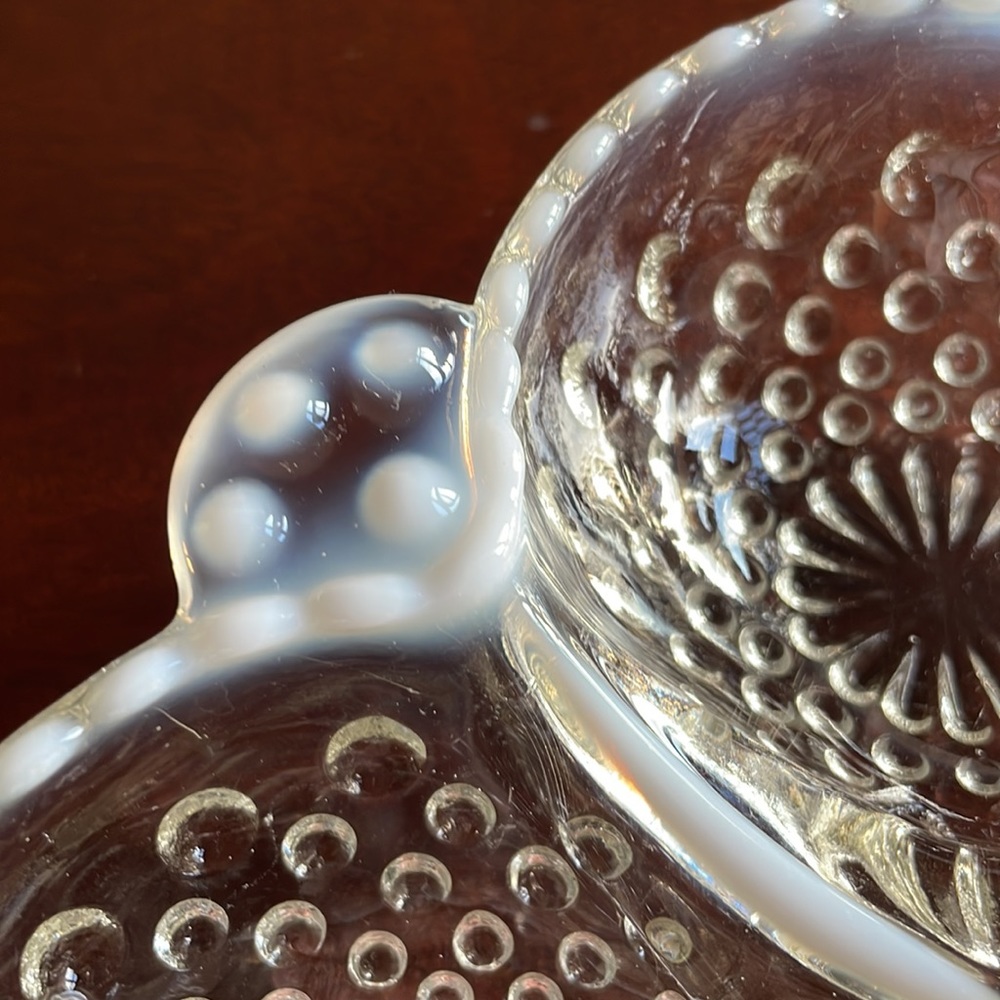 Vintage Anchor Hocking moonstone opalescent hobnob three section divi… - Picture 8 of 10